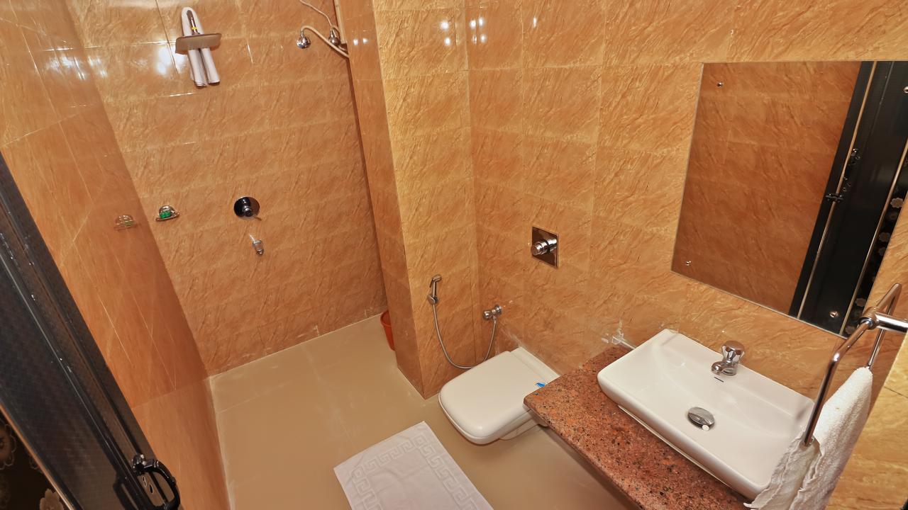 The Kings Hotel Port Blair Esterno foto
